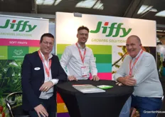 Marcel Weering en Lars Tollenaar van Jiffy hadden bezoek van teler Jac-Jan van den Wijngaart.